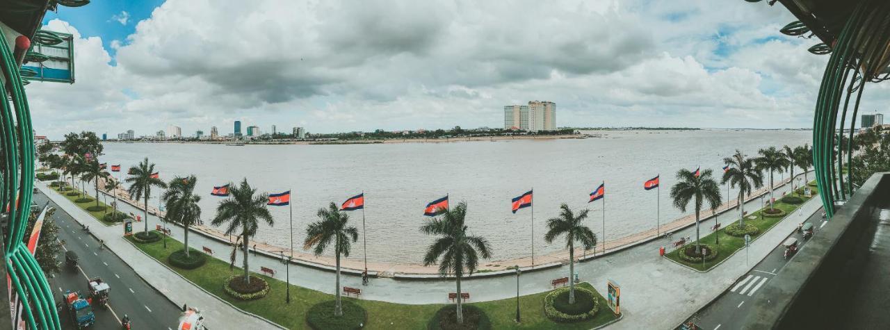 Panorama Mekong Hostel Пномпень Екстер'єр фото